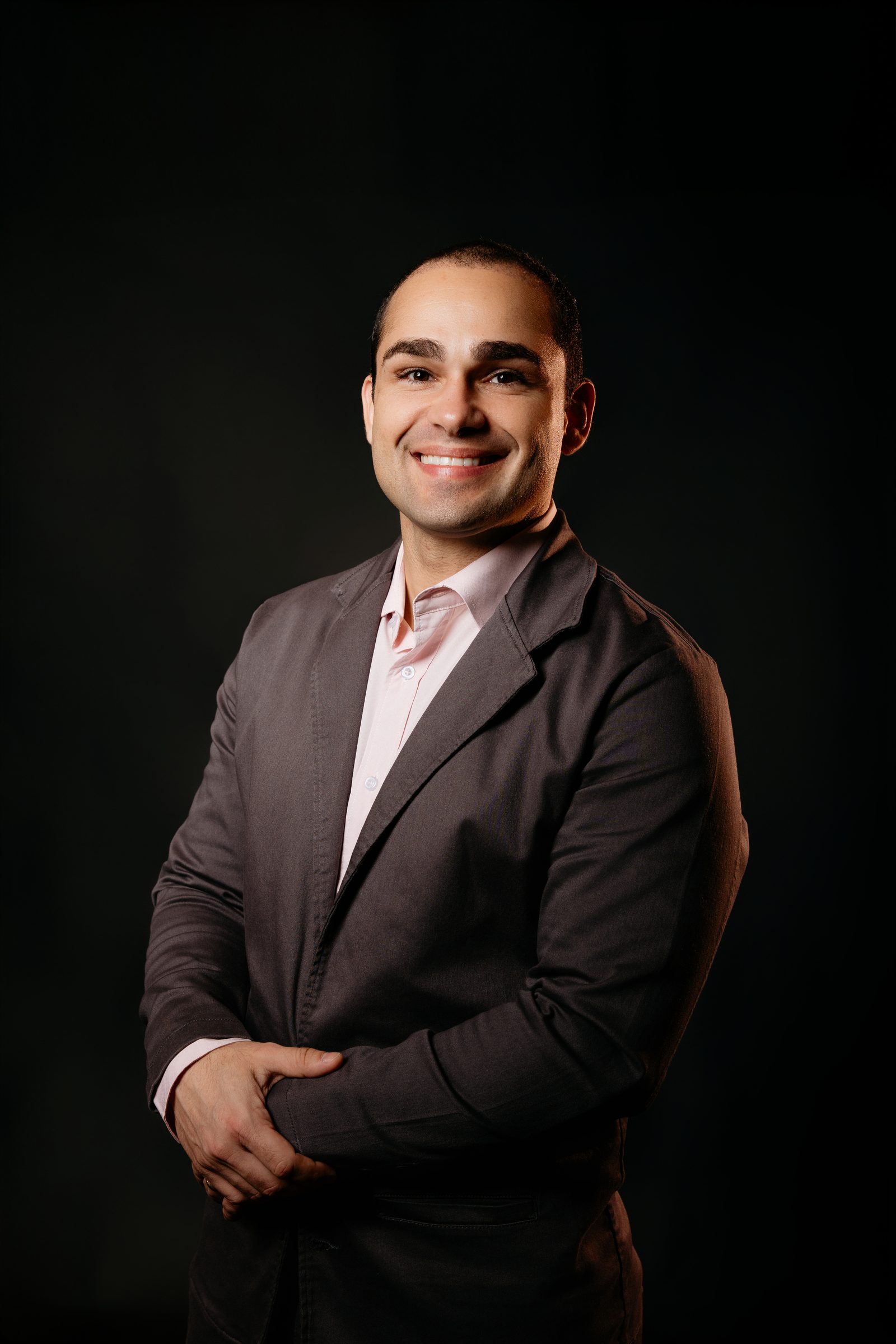 Dr. Adriano Silva Oliveira, médico psiquiatra